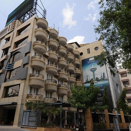 Neelkanth Paradise Hotel Ахмедабад Екстериор снимка